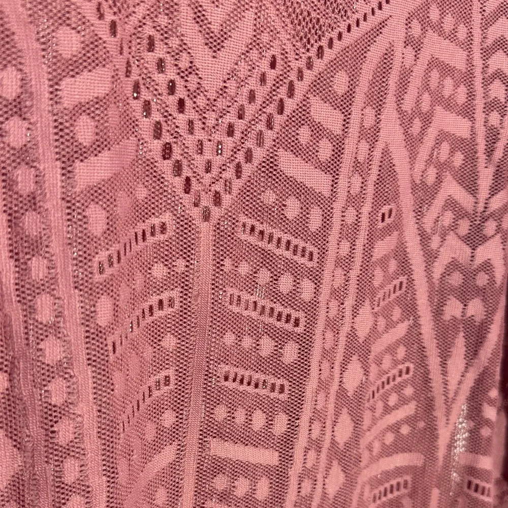BCBGMaxAzria Dusty Rose Patterned Lace Top - Picture 3 of 6